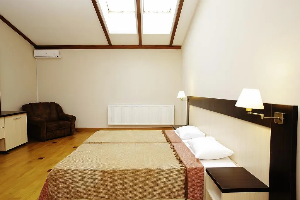 Mini-Hotel Under The Roof Lviv